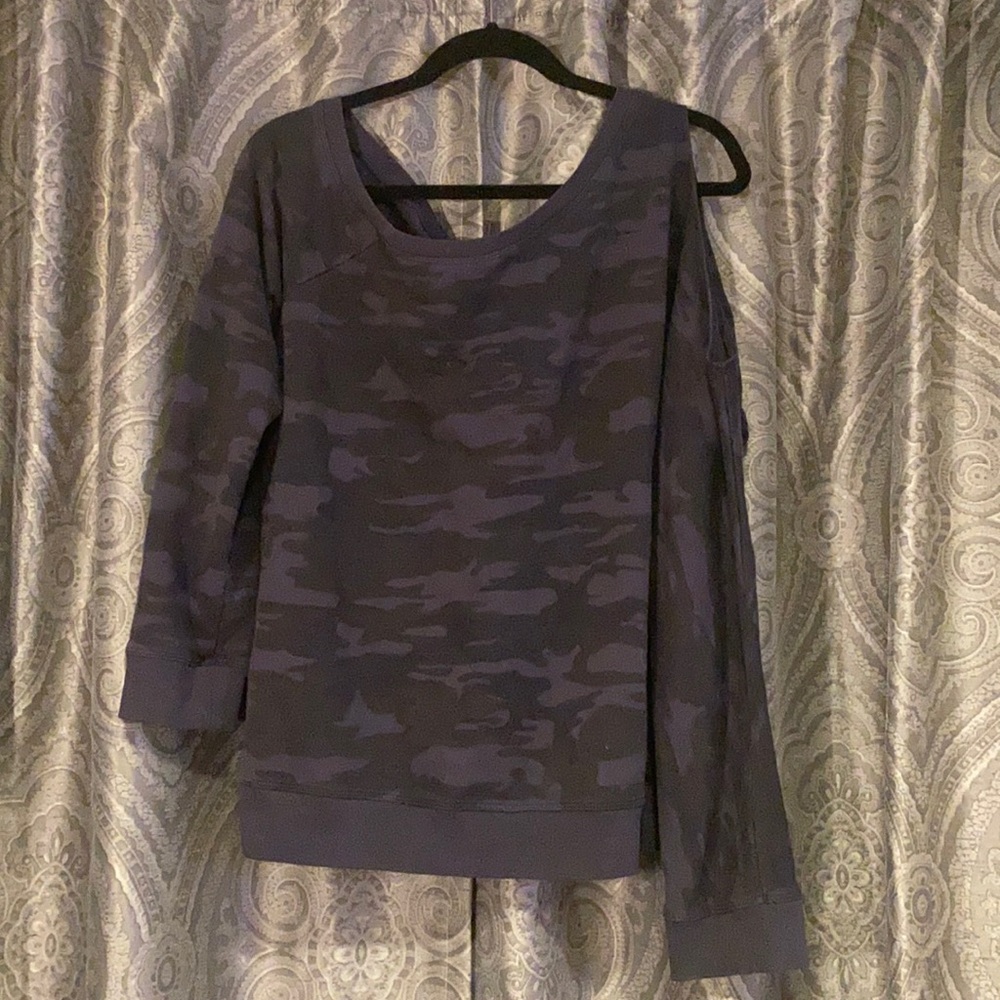 Camo sweatshirt
